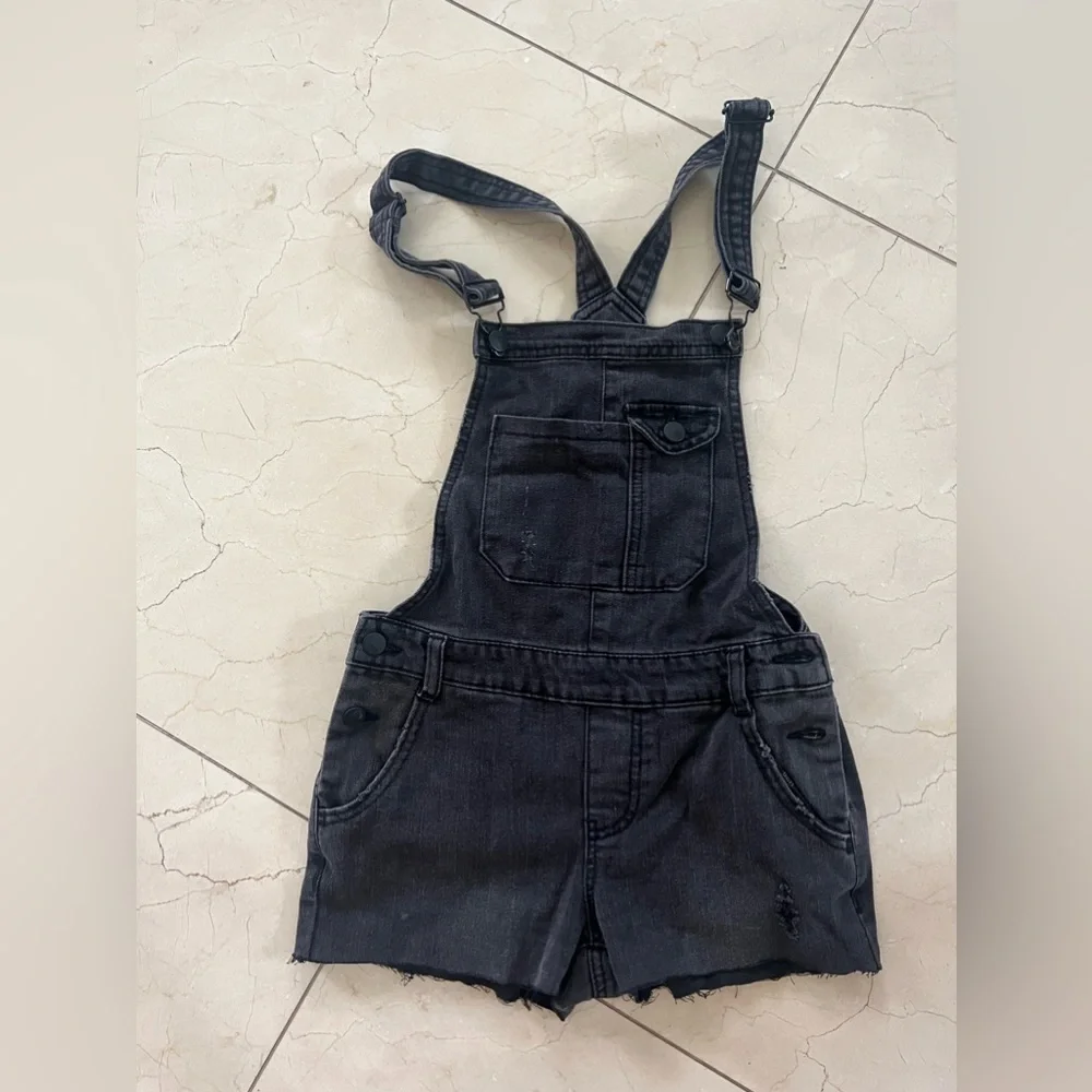 Short - Picture 3 of 3